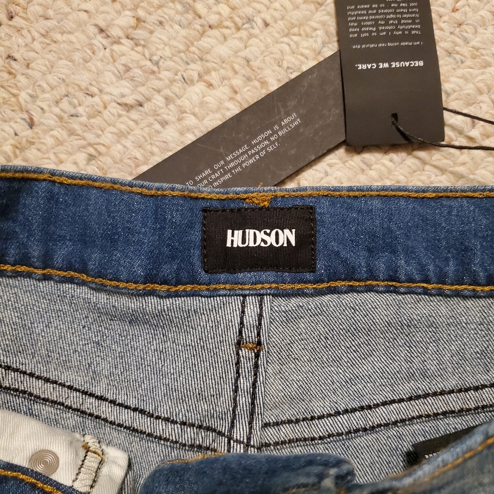 Hudson Jean High Rise Zoeey Deep Cut Straight Crop - Picture 3 of 5